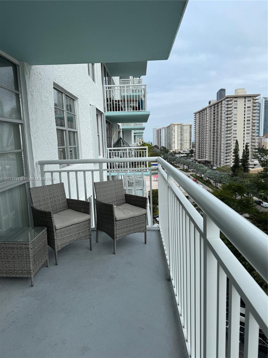 301 174th St, Sunny Isles Beach, FL, 33160 United States, 1 Bedroom Bedrooms, ,1 BathroomBathrooms,Residential,For Sale,174th St,A11513294