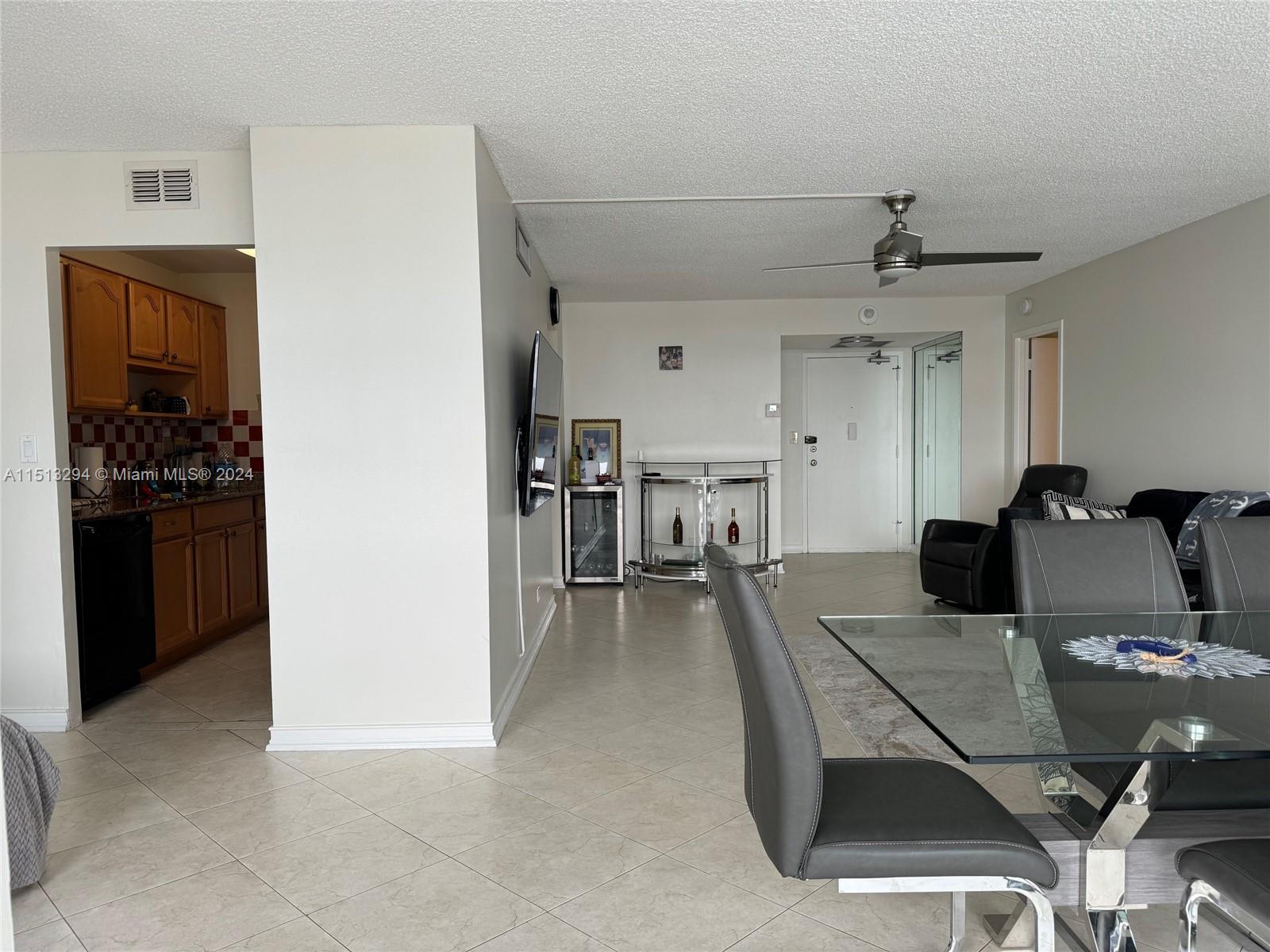 301 174th St, Sunny Isles Beach, FL, 33160 United States, 1 Bedroom Bedrooms, ,1 BathroomBathrooms,Residential,For Sale,174th St,A11513294