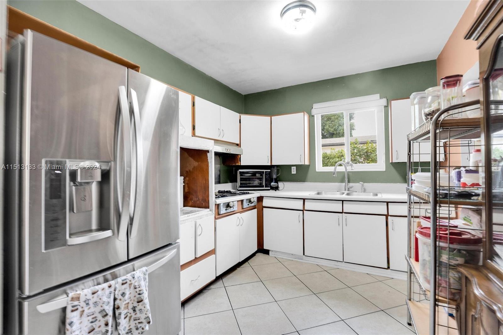 728 W 51st Pl, Hialeah, Florida 33012, 3 Bedrooms Bedrooms, ,2 BathroomsBathrooms,Residential,For Sale,728 W 51st Pl,A11513133