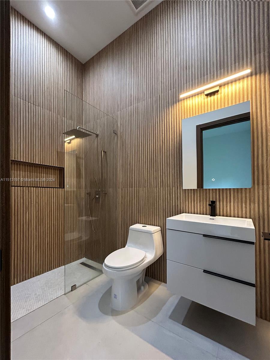 9795 110th St, Miami, FL, 33176 United States, 6 Bedrooms Bedrooms, ,5 BathroomsBathrooms,Residential,For Sale,110th St,A11513197