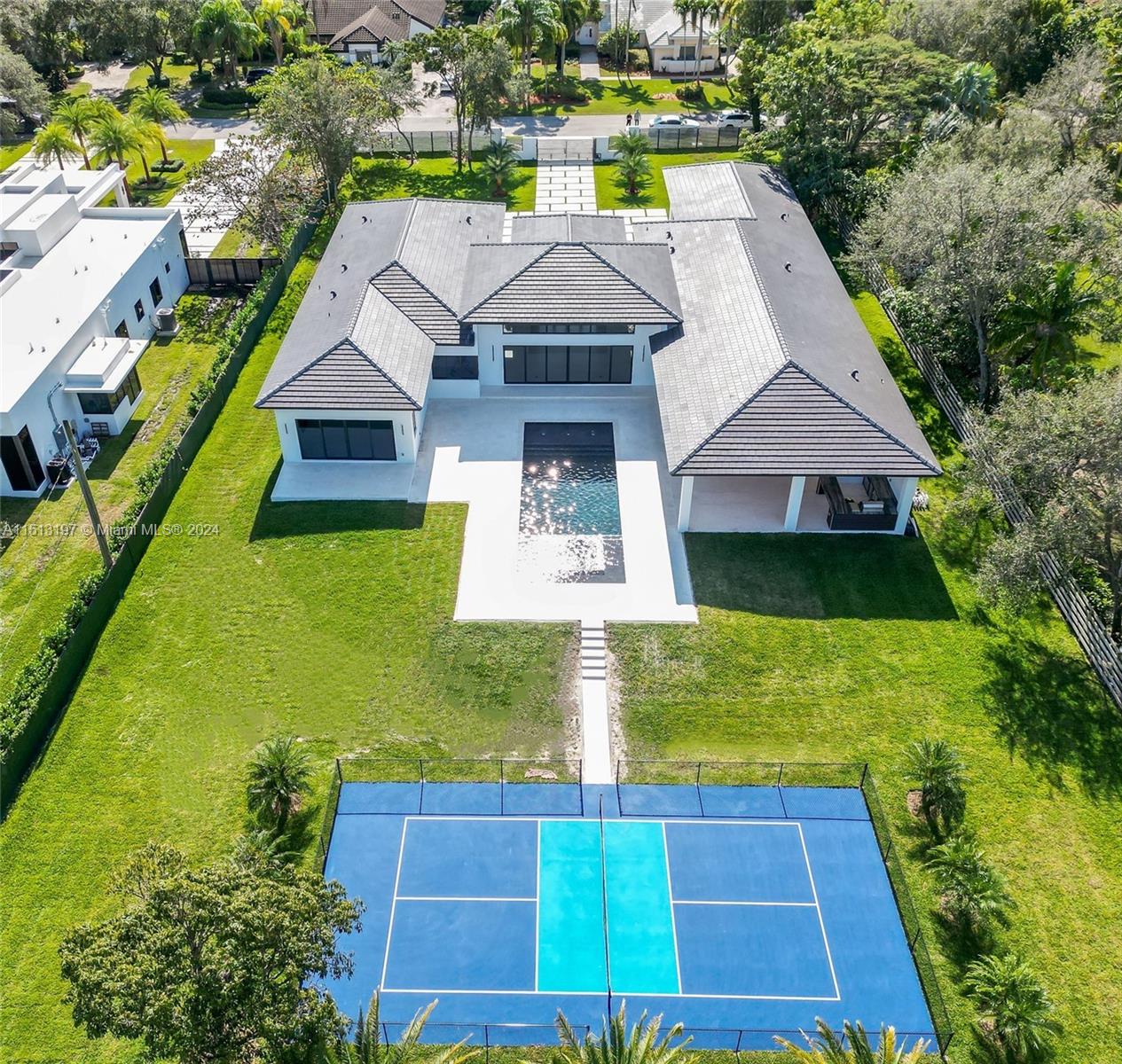 9795 110th St, Miami, FL, 33176 United States, 6 Bedrooms Bedrooms, ,5 BathroomsBathrooms,Residential,For Sale,110th St,A11513197