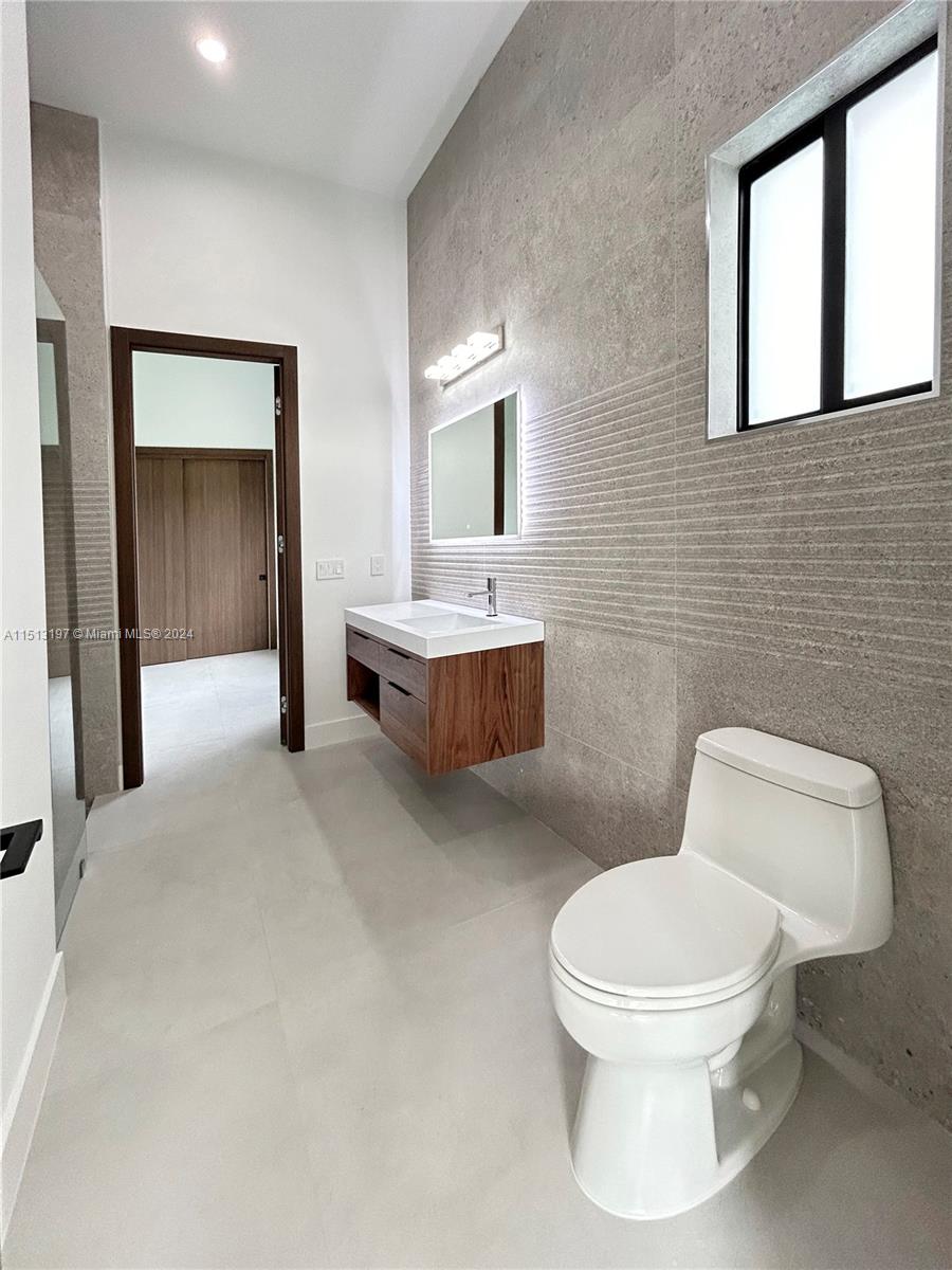 9795 110th St, Miami, FL, 33176 United States, 6 Bedrooms Bedrooms, ,5 BathroomsBathrooms,Residential,For Sale,110th St,A11513197