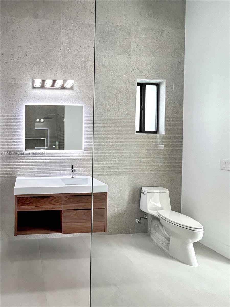 9795 110th St, Miami, FL, 33176 United States, 6 Bedrooms Bedrooms, ,5 BathroomsBathrooms,Residential,For Sale,110th St,A11513197