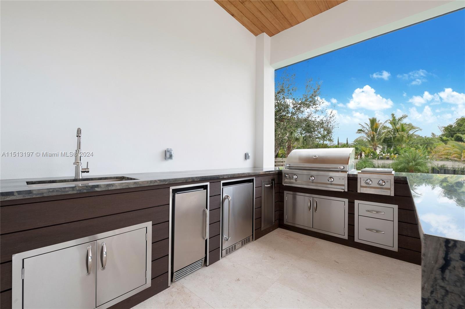 9795 110th St, Miami, FL, 33176 United States, 6 Bedrooms Bedrooms, ,5 BathroomsBathrooms,Residential,For Sale,110th St,A11513197