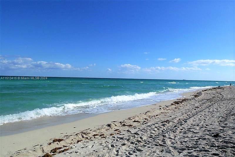 5161 Collins Ave 401, Miami Beach, Florida 33140, 2 Bedrooms Bedrooms, ,2 BathroomsBathrooms,Residential,For Sale,5161 Collins Ave 401,A11513416