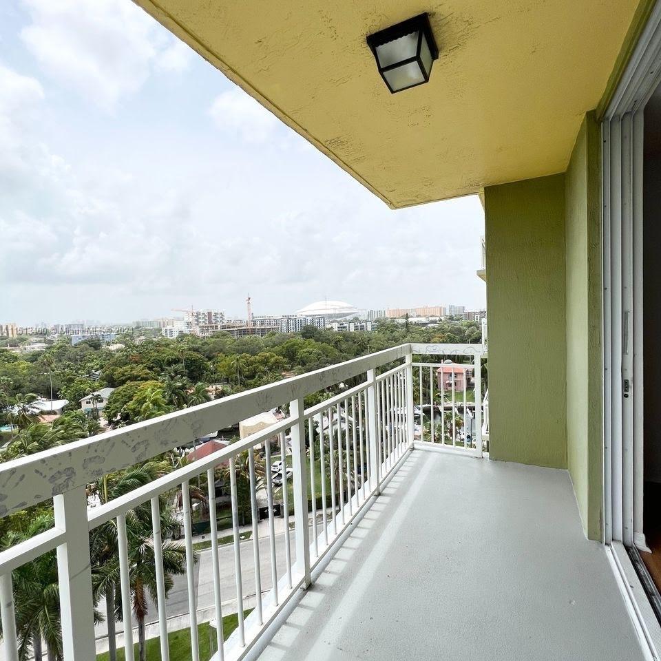 816 NW 11th St 809, Miami, Florida 33136, 2 Bedrooms Bedrooms, ,2 BathroomsBathrooms,Residentiallease,For Rent,816 NW 11th St 809,A11513400