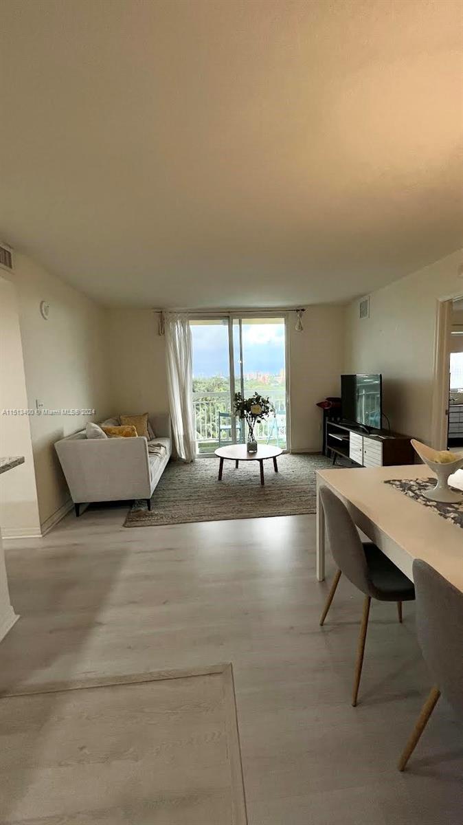 816 NW 11th St 809, Miami, Florida 33136, 2 Bedrooms Bedrooms, ,2 BathroomsBathrooms,Residentiallease,For Rent,816 NW 11th St 809,A11513400