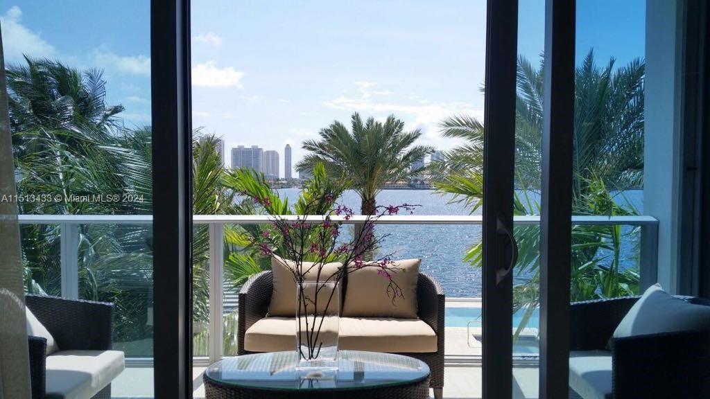 Apartamento à Venda em North Miami Beach, FL