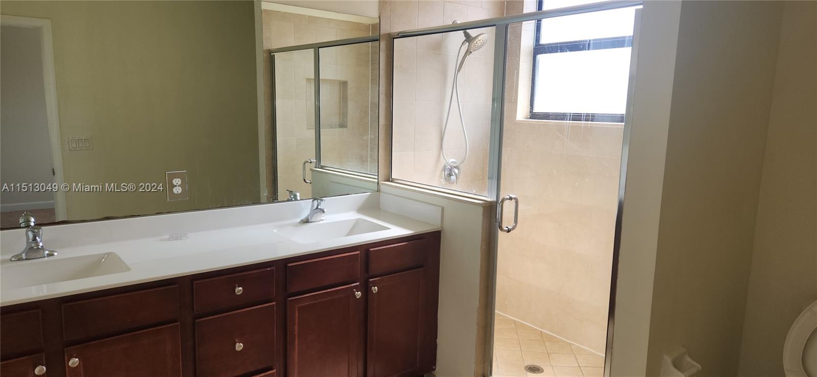 3768 SE 3 ST, Homestead, Florida 33033, 3 Bedrooms Bedrooms, ,2 BathroomsBathrooms,Residentiallease,For Rent,3768 SE 3 ST,A11513049