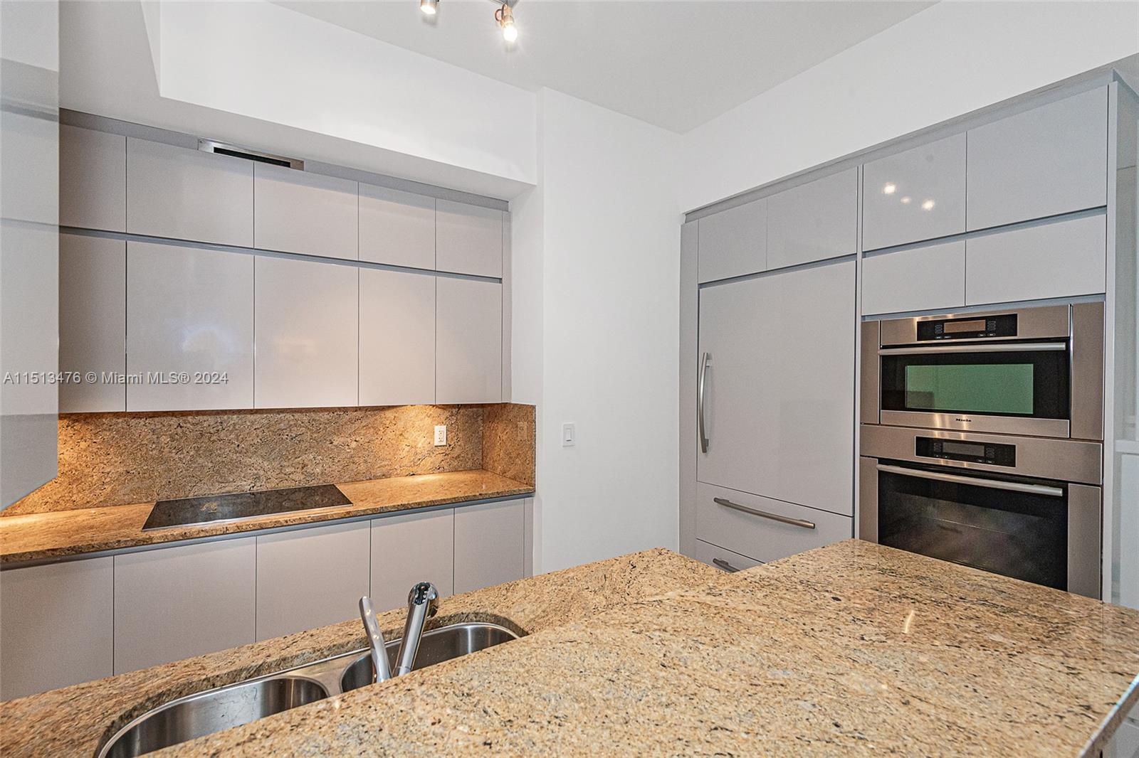 50 S Pointe Dr 1804, Miami Beach, Florida 33139, 2 Bedrooms Bedrooms, ,2 BathroomsBathrooms,Residentiallease,For Rent,50 S Pointe Dr 1804,A11513476