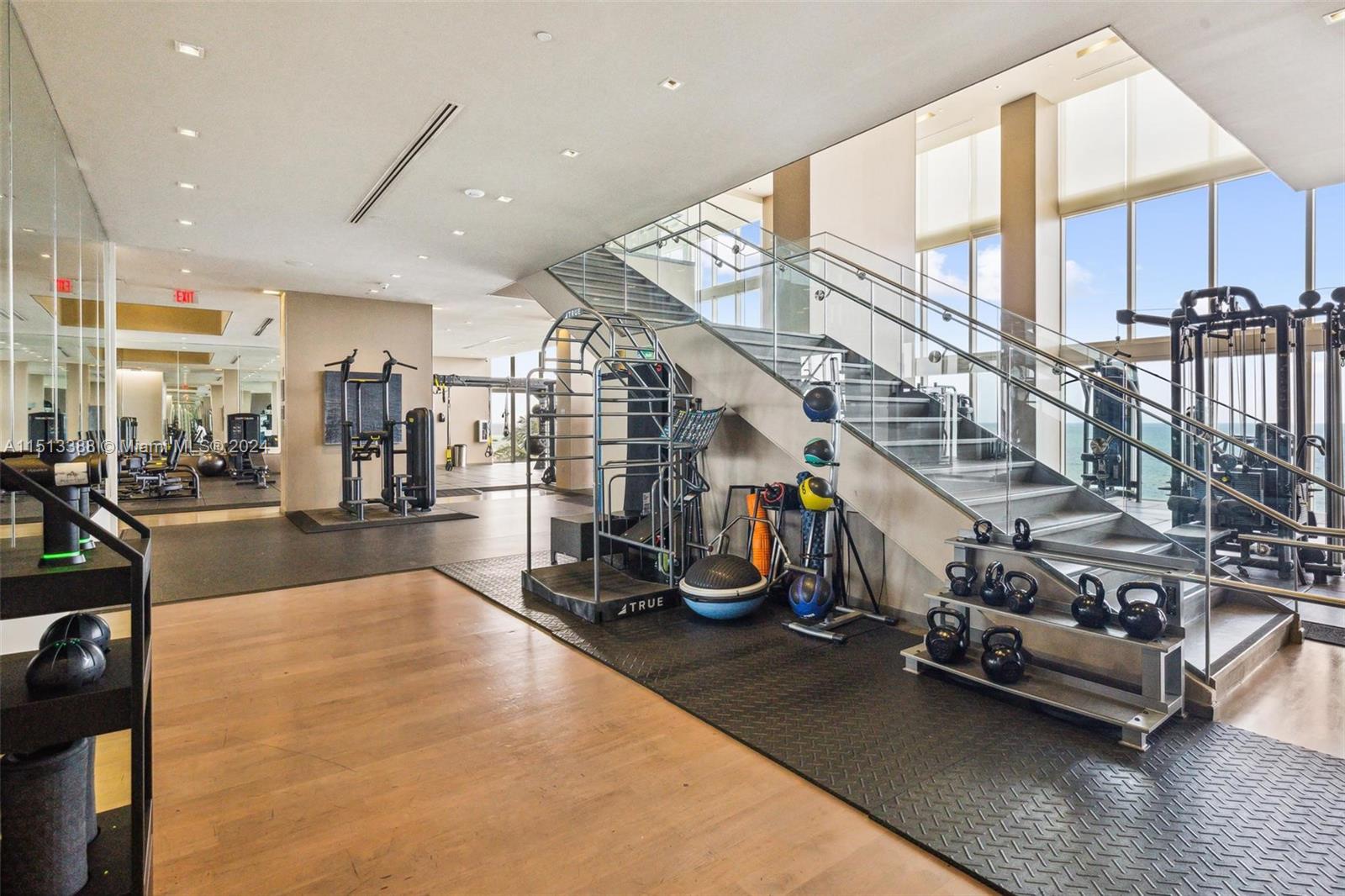 1830 S Ocean Dr 3611, Hallandale Beach, Florida 33009, 3 Bedrooms Bedrooms, ,2 BathroomsBathrooms,Residential,For Sale,1830 S Ocean Dr 3611,A11513388