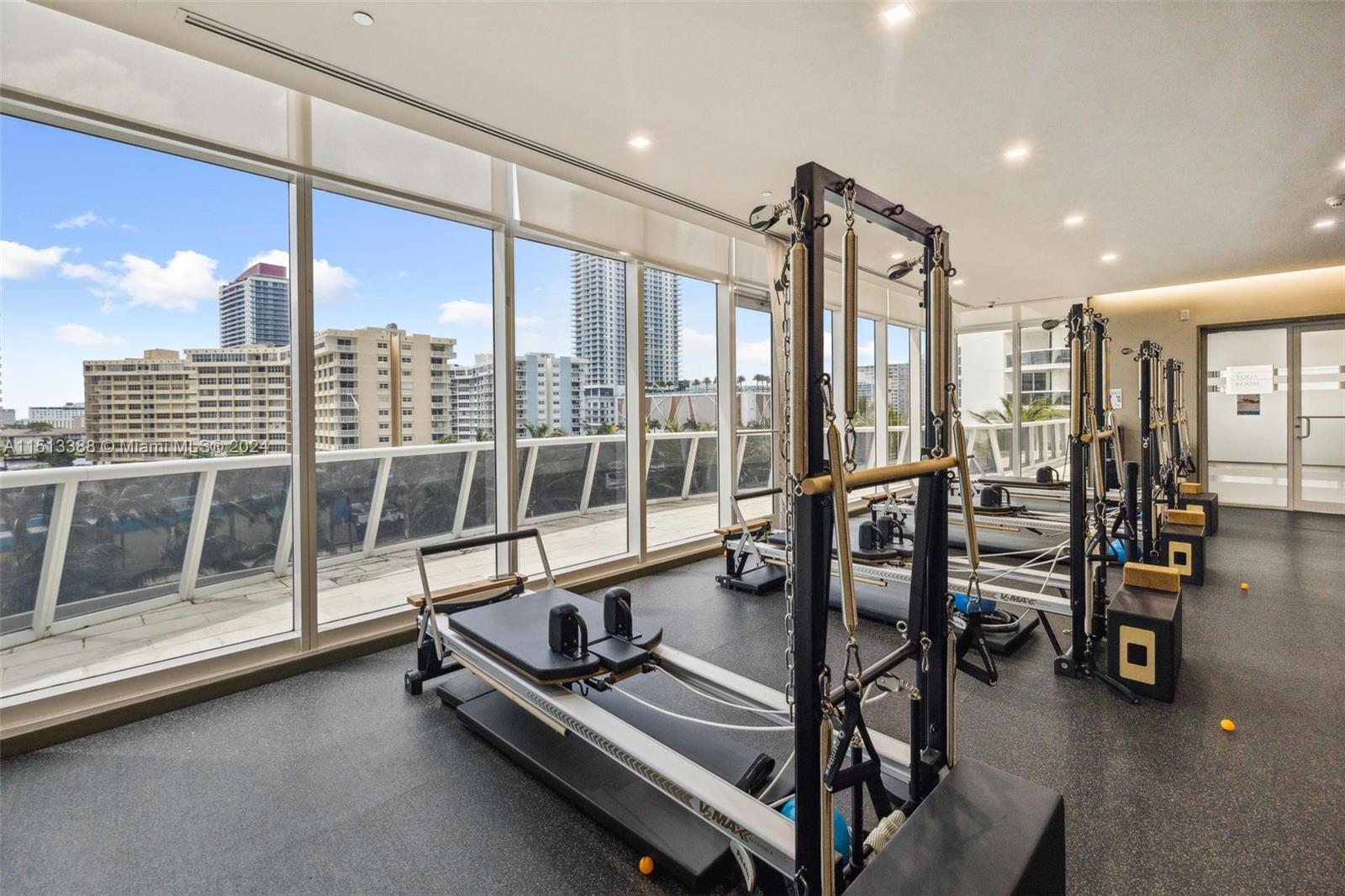 1830 S Ocean Dr 3611, Hallandale Beach, Florida 33009, 3 Bedrooms Bedrooms, ,2 BathroomsBathrooms,Residential,For Sale,1830 S Ocean Dr 3611,A11513388