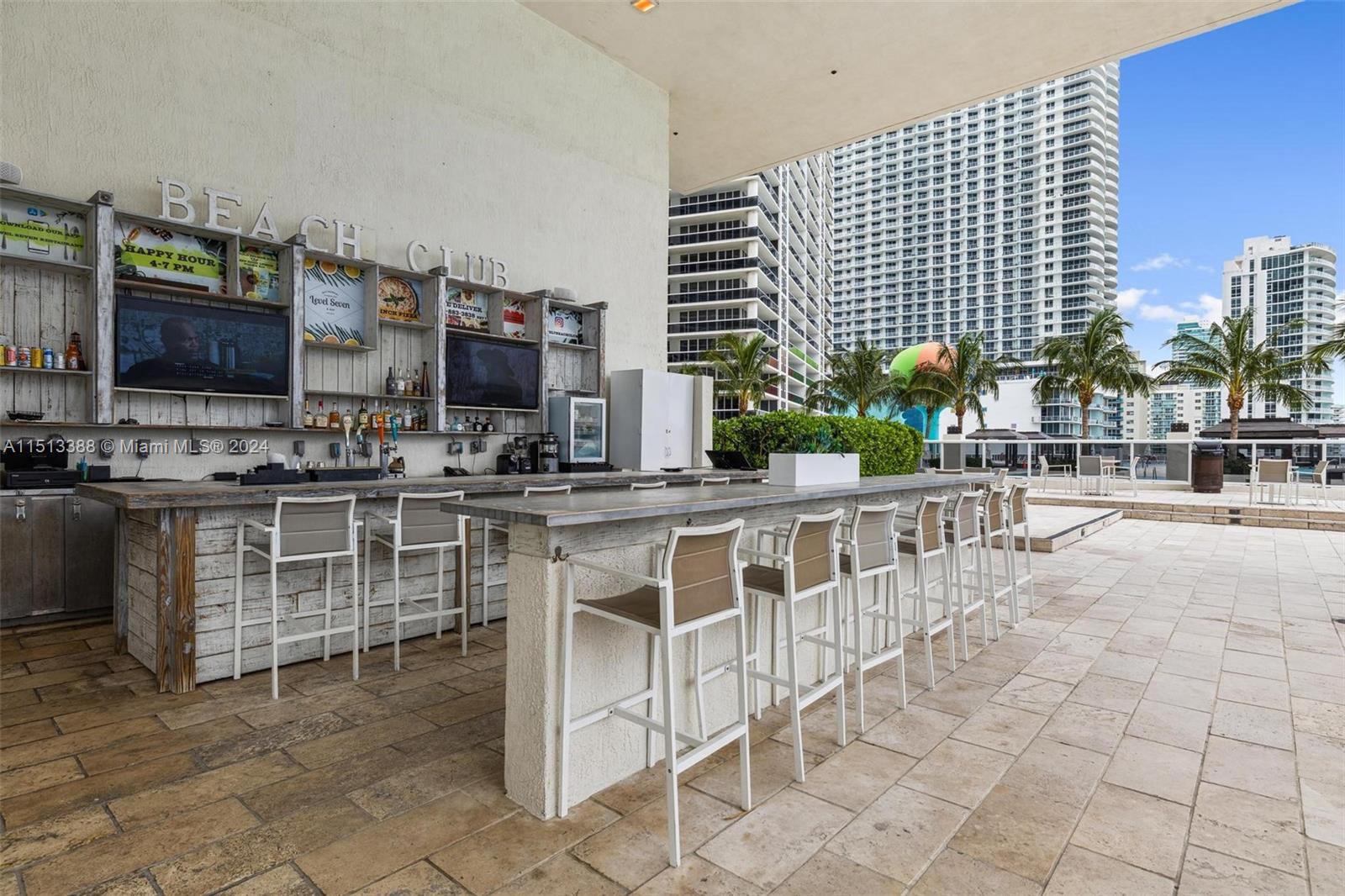 1830 S Ocean Dr 3611, Hallandale Beach, Florida 33009, 3 Bedrooms Bedrooms, ,2 BathroomsBathrooms,Residential,For Sale,1830 S Ocean Dr 3611,A11513388