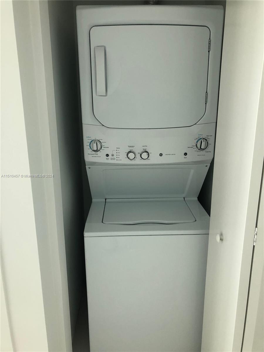 501 NE 31st St 3310, Miami, Florida 33137, 2 Bedrooms Bedrooms, ,2 BathroomsBathrooms,Residential,For Sale,501 NE 31st St 3310,A11510457