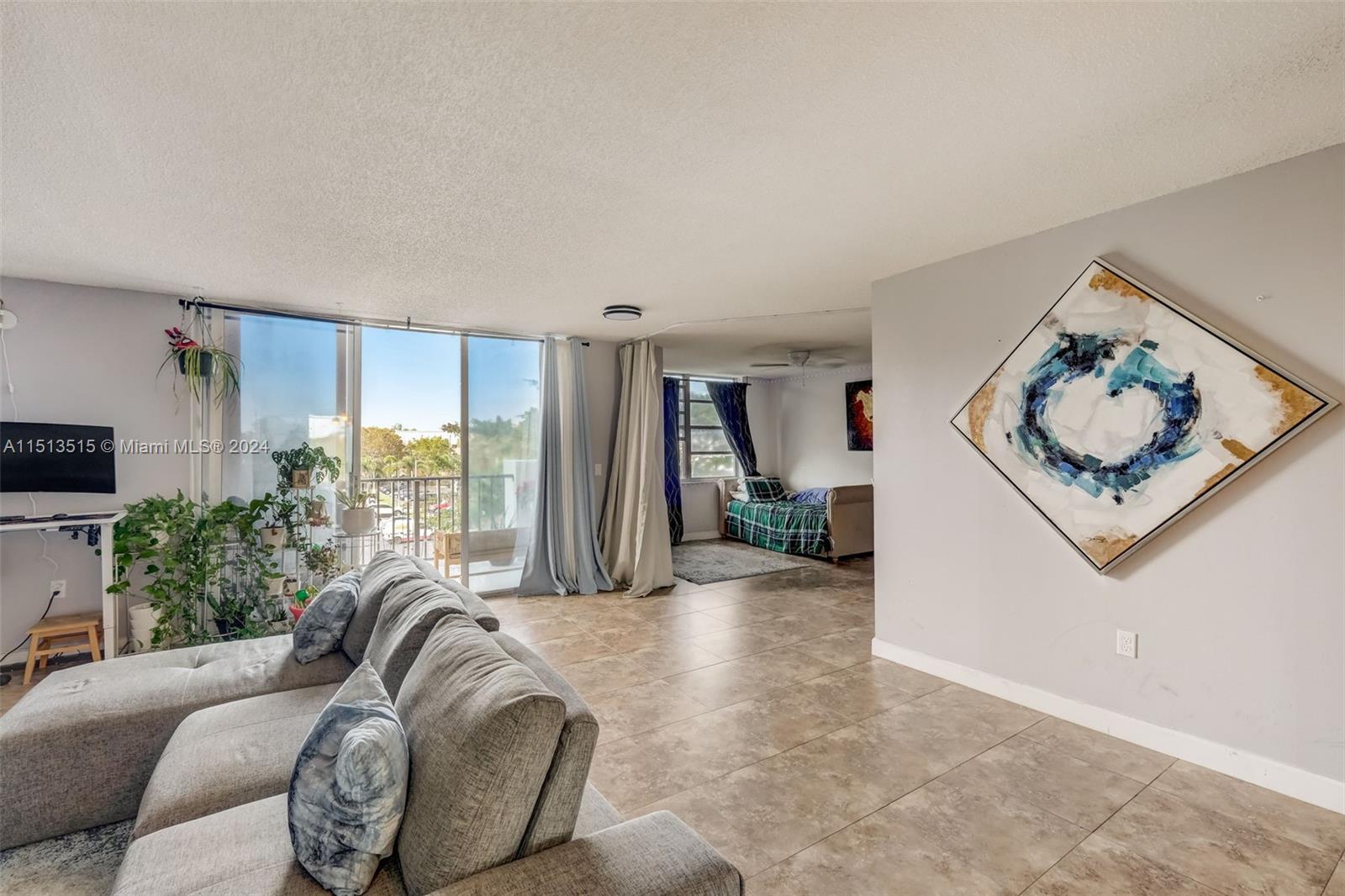 2750 183rd St, Aventura, FL, 33160 United States, 2 Bedrooms Bedrooms, ,2 BathroomsBathrooms,Residential,For Sale,183rd St,A11513515