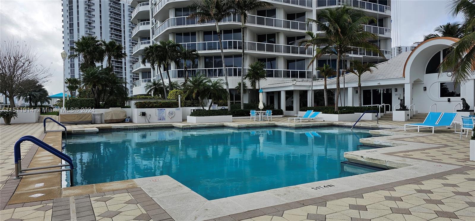 3802 NE 207th St 1204, Aventura, FL 33180, 2 Bedrooms Bedrooms, ,2 BathroomsBathrooms,Residential,For Sale,207th St,A11511914