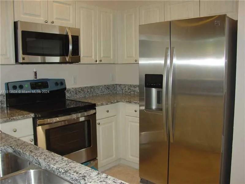 1440 SE 22nd Ln, Homestead, Florida 33035, 4 Bedrooms Bedrooms, ,2 BathroomsBathrooms,Residentiallease,For Rent,1440 SE 22nd Ln,A11513504