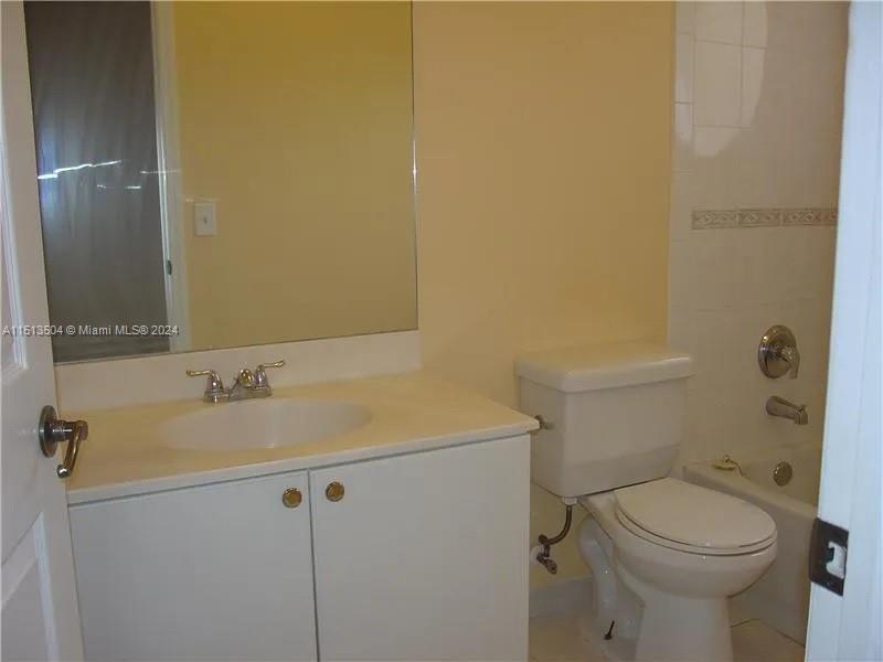 1440 SE 22nd Ln, Homestead, Florida 33035, 4 Bedrooms Bedrooms, ,2 BathroomsBathrooms,Residentiallease,For Rent,1440 SE 22nd Ln,A11513504