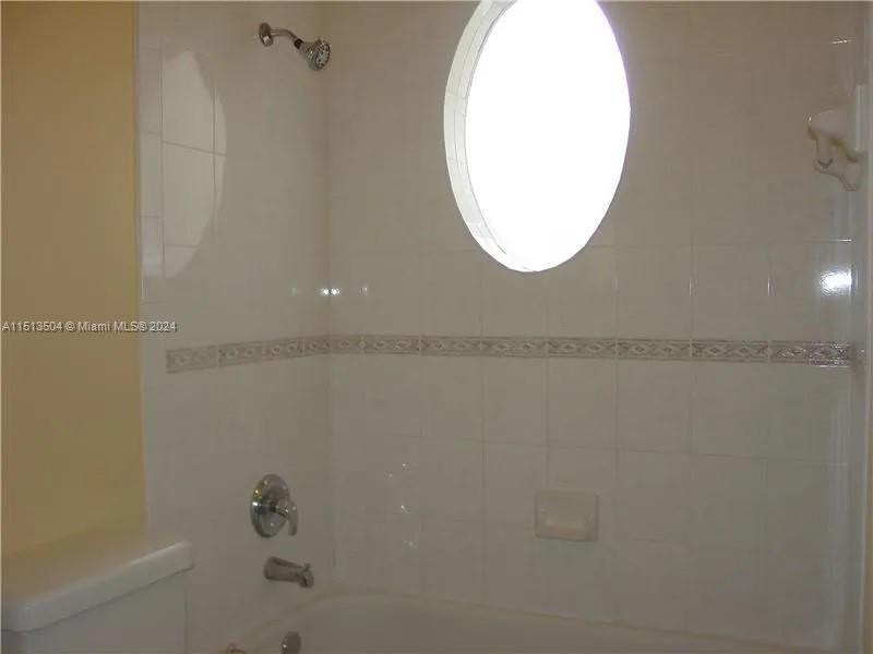 1440 SE 22nd Ln, Homestead, Florida 33035, 4 Bedrooms Bedrooms, ,2 BathroomsBathrooms,Residentiallease,For Rent,1440 SE 22nd Ln,A11513504