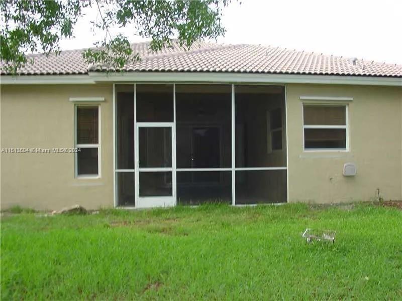 1440 SE 22nd Ln, Homestead, Florida 33035, 4 Bedrooms Bedrooms, ,2 BathroomsBathrooms,Residentiallease,For Rent,1440 SE 22nd Ln,A11513504