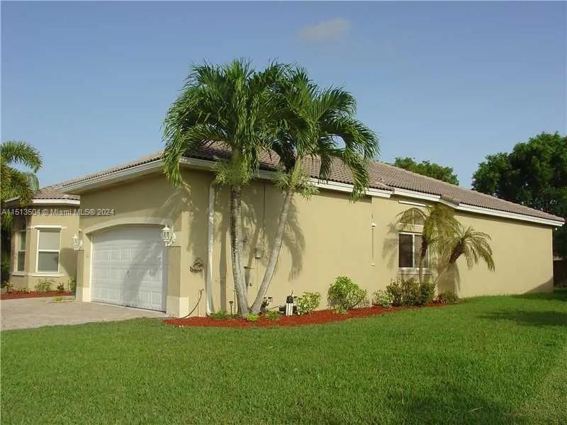 1440 SE 22nd Ln, Homestead, Florida 33035, 4 Bedrooms Bedrooms, ,2 BathroomsBathrooms,Residentiallease,For Rent,1440 SE 22nd Ln,A11513504