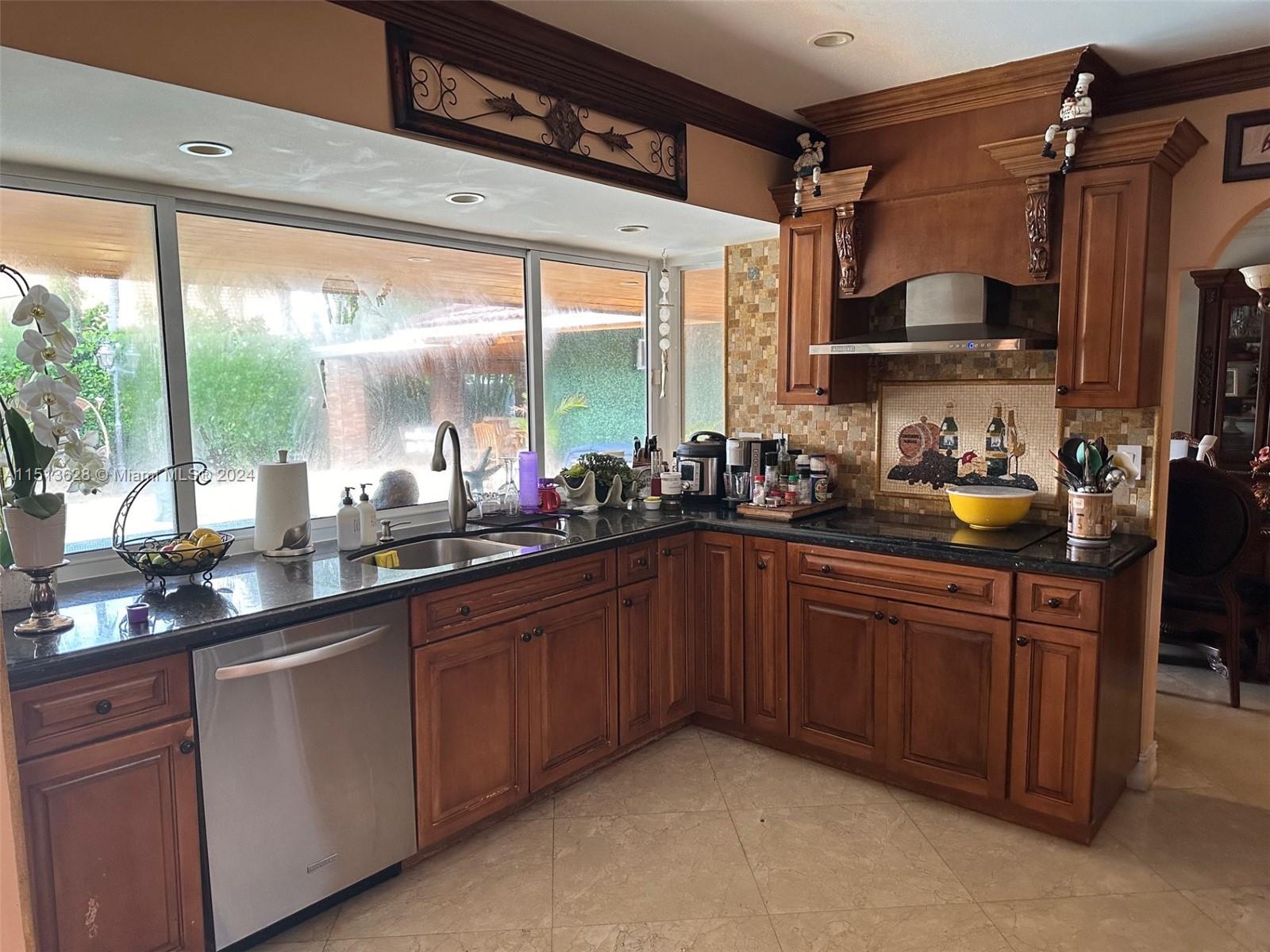 18620 W Oakmont Dr, Hialeah, Florida 33015, 4 Bedrooms Bedrooms, ,3 BathroomsBathrooms,Residential,For Sale,18620 W Oakmont Dr,A11513628