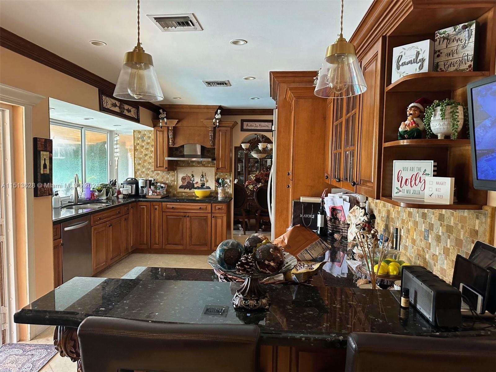 18620 W Oakmont Dr, Hialeah, Florida 33015, 4 Bedrooms Bedrooms, ,3 BathroomsBathrooms,Residential,For Sale,18620 W Oakmont Dr,A11513628