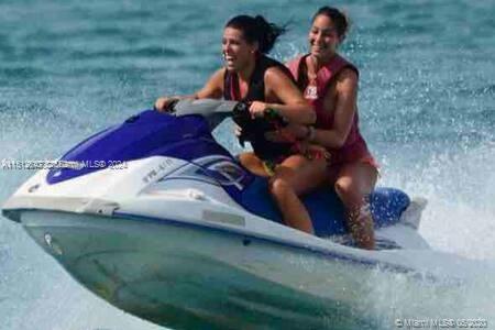 5225 Collins Ave 1205, Miami Beach, Florida 33140, 2 Bedrooms Bedrooms, ,2 BathroomsBathrooms,Residential,For Sale,5225 Collins Ave 1205,A11512547