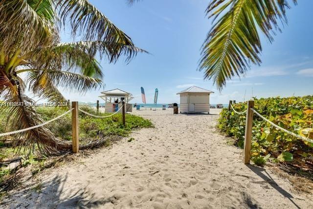 5225 Collins Ave 1205, Miami Beach, Florida 33140, 2 Bedrooms Bedrooms, ,2 BathroomsBathrooms,Residential,For Sale,5225 Collins Ave 1205,A11512547