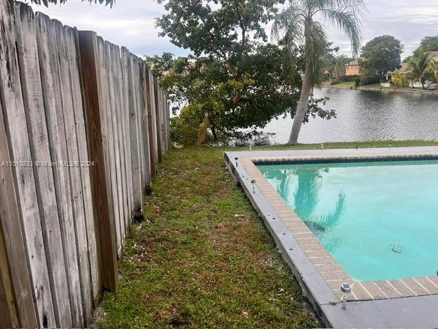 930 99th Ave, Pembroke Pines, FL, 33025 United States, 4 Bedrooms Bedrooms, ,2 BathroomsBathrooms,Residential,For Sale,99th Ave,A11510833