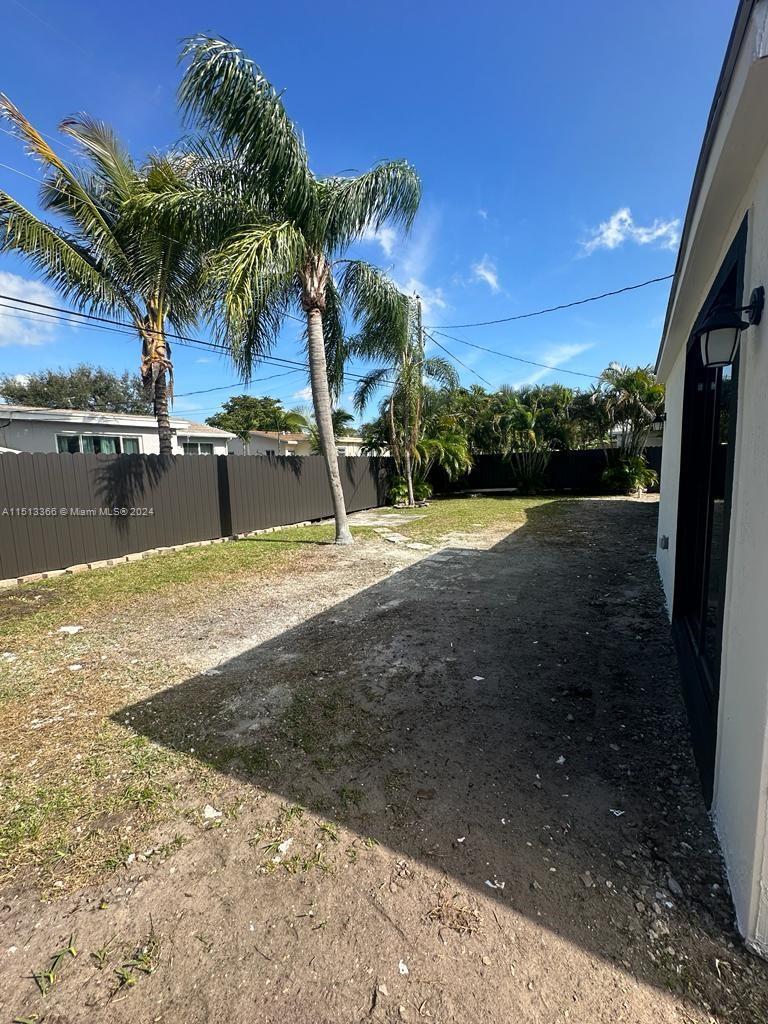 6813 10th Ct, Pembroke Pines, FL, 33023 United States, 3 Bedrooms Bedrooms, ,3 BathroomsBathrooms,Residential,For Sale,10th Ct,A11513366