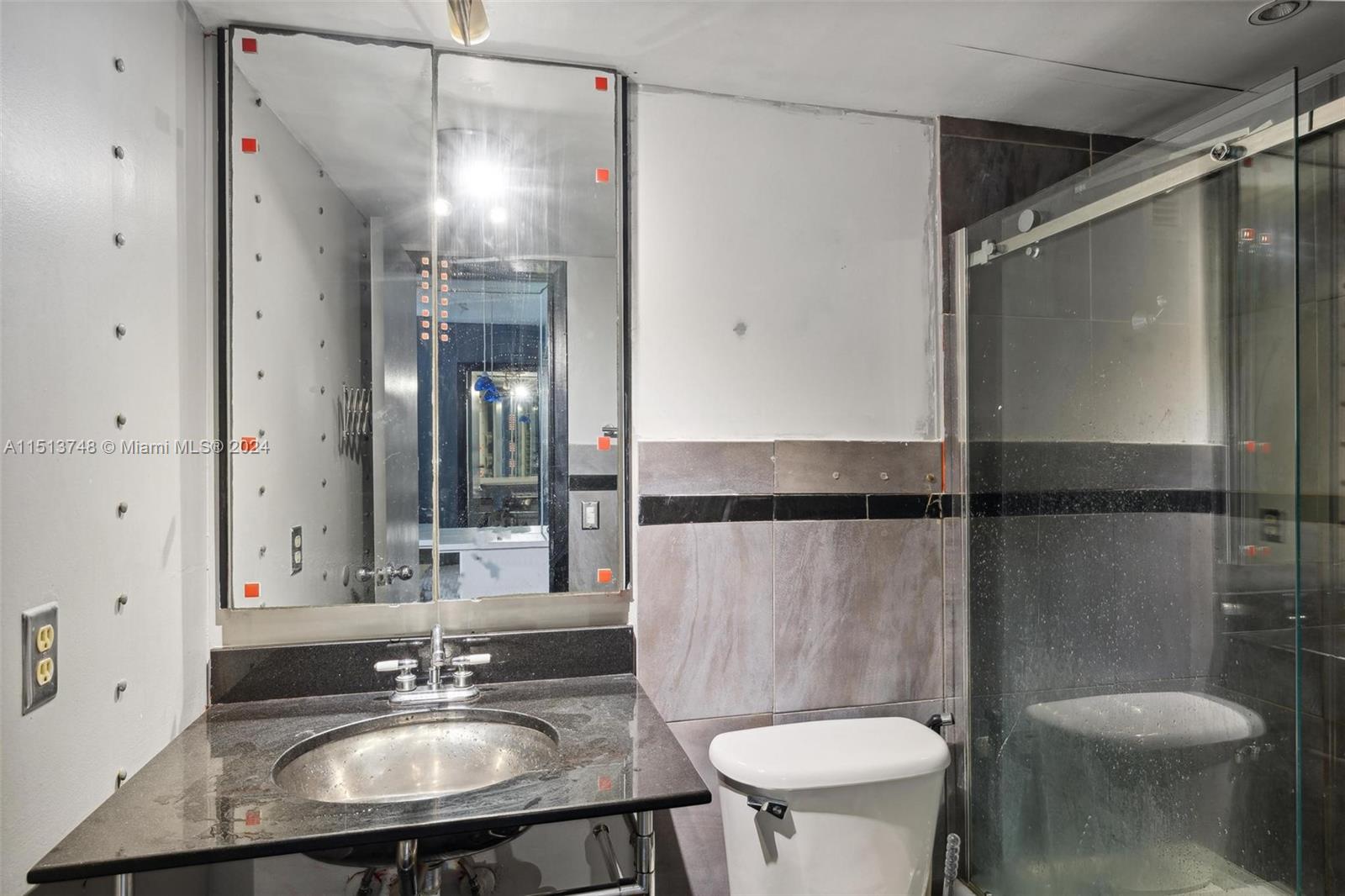 1833 S Ocean Dr 405, Hallandale Beach, Florida 33009, 1 Bedroom Bedrooms, ,1 BathroomBathrooms,Residentiallease,For Rent,1833 S Ocean Dr 405,A11513748