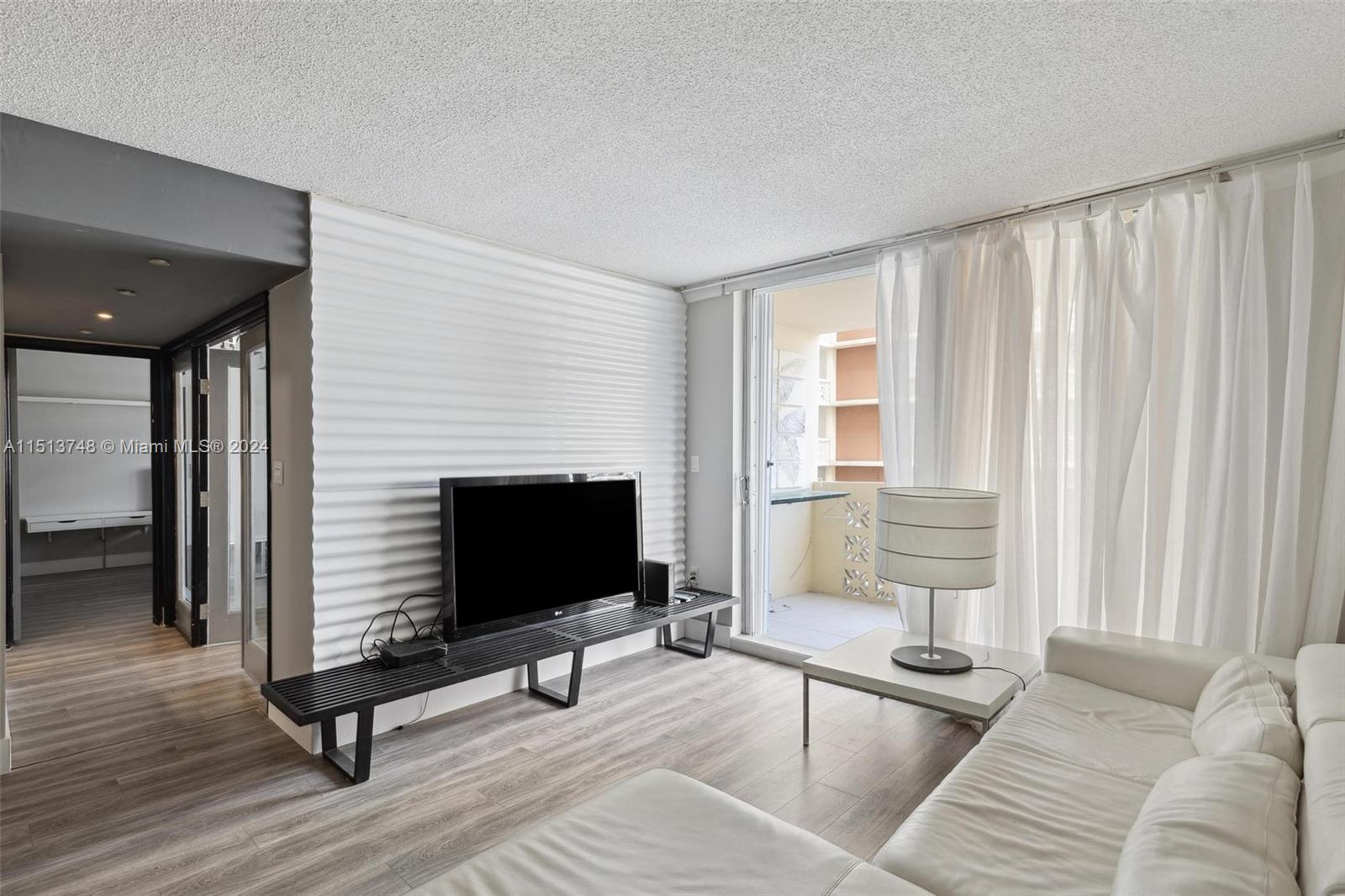 1833 S Ocean Dr 405, Hallandale Beach, Florida 33009, 1 Bedroom Bedrooms, ,1 BathroomBathrooms,Residentiallease,For Rent,1833 S Ocean Dr 405,A11513748