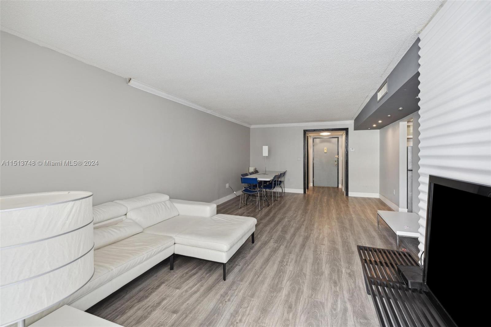 1833 S Ocean Dr 405, Hallandale Beach, Florida 33009, 1 Bedroom Bedrooms, ,1 BathroomBathrooms,Residentiallease,For Rent,1833 S Ocean Dr 405,A11513748