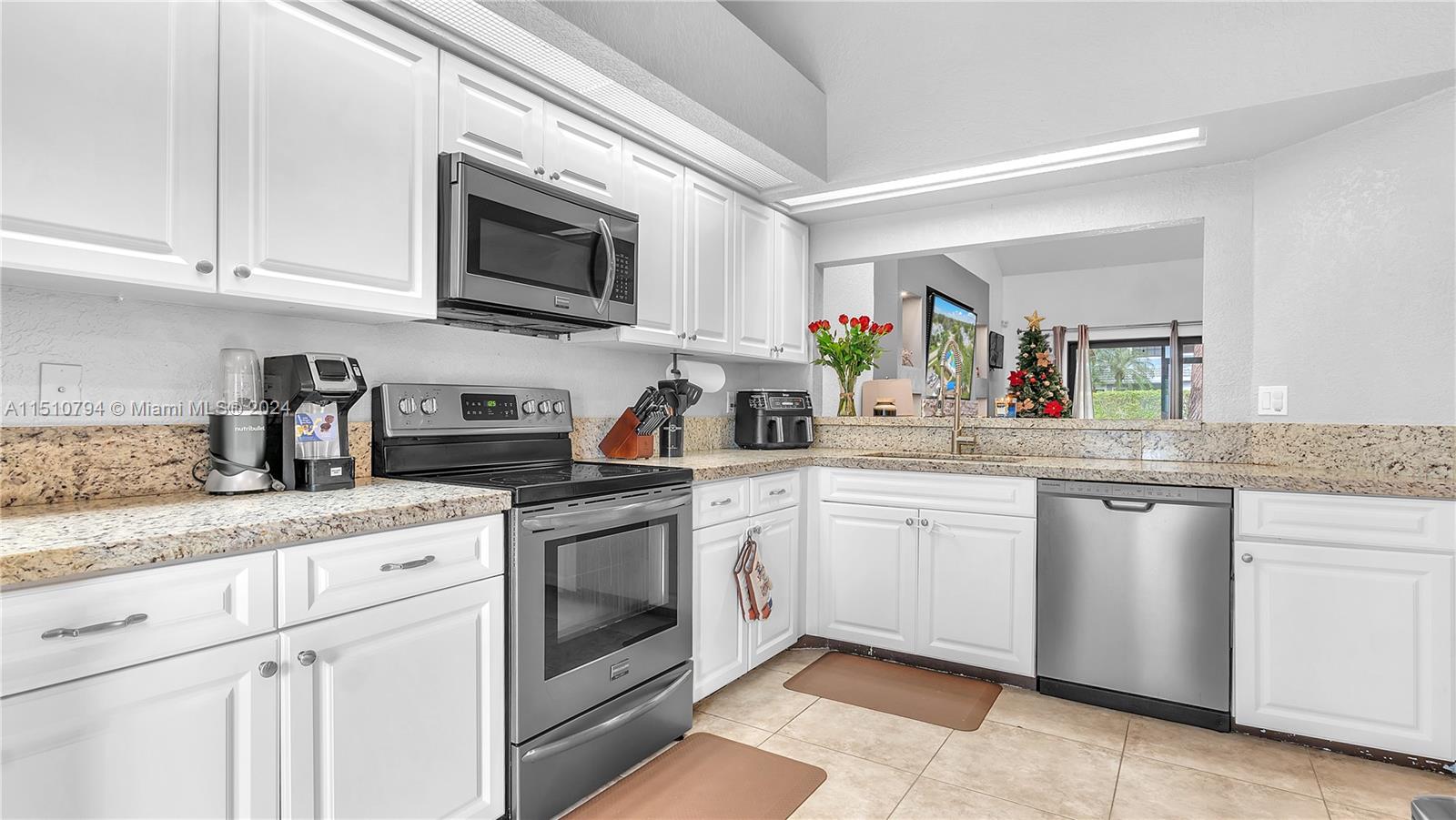 8353 Waterford Ave, Tamarac, Florida 33321, 3 Bedrooms Bedrooms, ,2 BathroomsBathrooms,Residential,For Sale,8353 Waterford Ave,A11510794