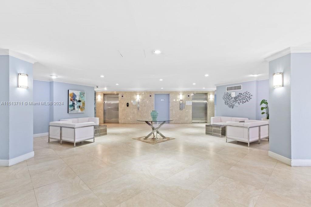 600 Parkview Dr 509, Hallandale Beach, Florida 33009, 2 Bedrooms Bedrooms, ,2 BathroomsBathrooms,Residential,For Sale,600 Parkview Dr 509,A11513711