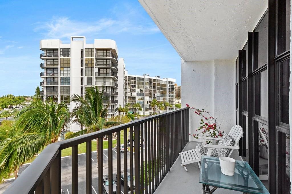 600 Parkview Dr 509, Hallandale Beach, Florida 33009, 2 Bedrooms Bedrooms, ,2 BathroomsBathrooms,Residential,For Sale,600 Parkview Dr 509,A11513711