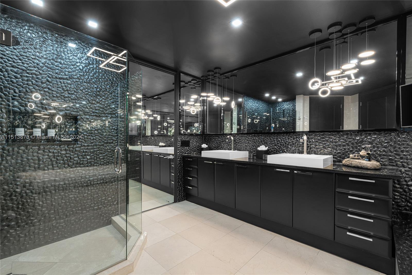 5959 Collins Ave, Miami Beach, FL, 33140 United States, 3 Bedrooms Bedrooms, ,4 BathroomsBathrooms,Residential,For Sale,Collins Ave,A11513873