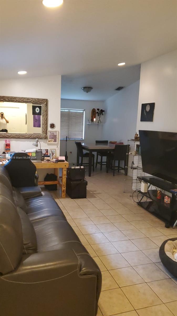 2910 SE 13th Ave 201-50, Homestead, Florida 33035, 3 Bedrooms Bedrooms, ,2 BathroomsBathrooms,Residential,For Sale,2910 SE 13th Ave 201-50,A11513860