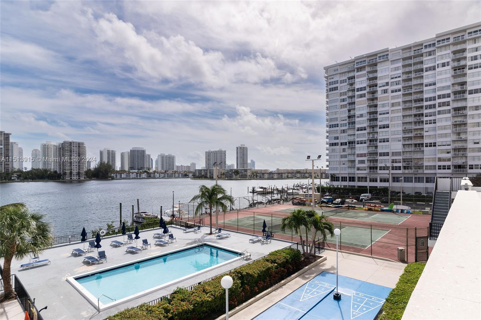 2750 183rd St, Aventura, FL, 33160 United States, 1 Bedroom Bedrooms, ,1 BathroomBathrooms,Residential,For Sale,183rd St,A11513915