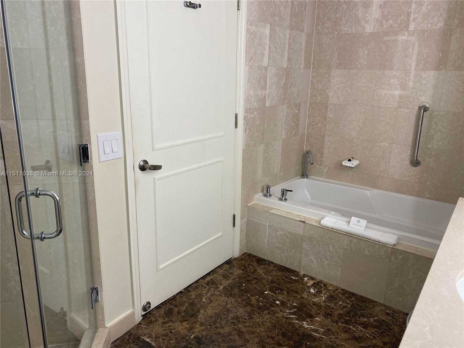 505 N Fort Lauderdale Beach Blvd 1010, Fort Lauderdale, Florida 33304, 1 Bedroom Bedrooms, ,1 BathroomBathrooms,Residential,For Sale,505 N Fort Lauderdale Beach Blvd 1010,A11511038