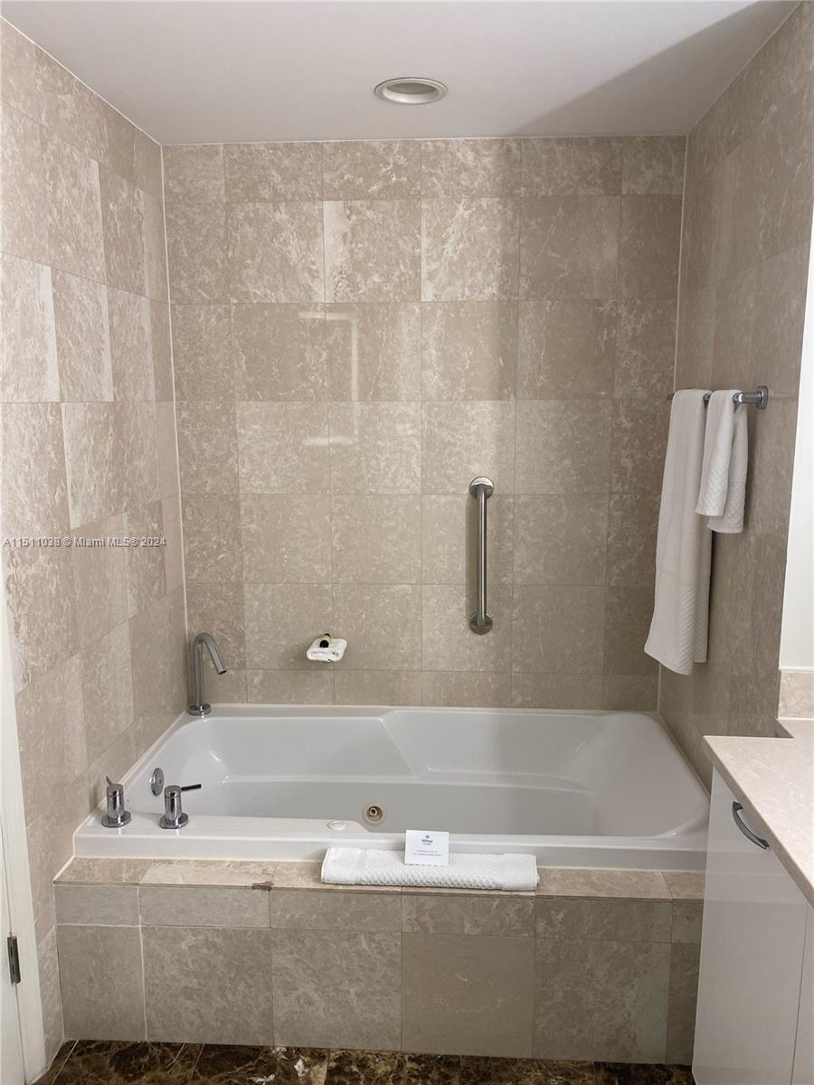 505 Fort Lauderdale Beach Blvd, Fort Lauderdale, FL, 33304 United States, 1 Bedroom Bedrooms, ,1 BathroomBathrooms,Residential,For Sale,Fort Lauderdale Beach Blvd,A11511038