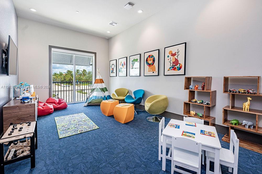 9375 W COMMERCIAL BLVD 210, Tamarac, Florida 33351, 1 Bedroom Bedrooms, ,1 BathroomBathrooms,Residentiallease,For Rent,9375 W COMMERCIAL BLVD 210,A11513763