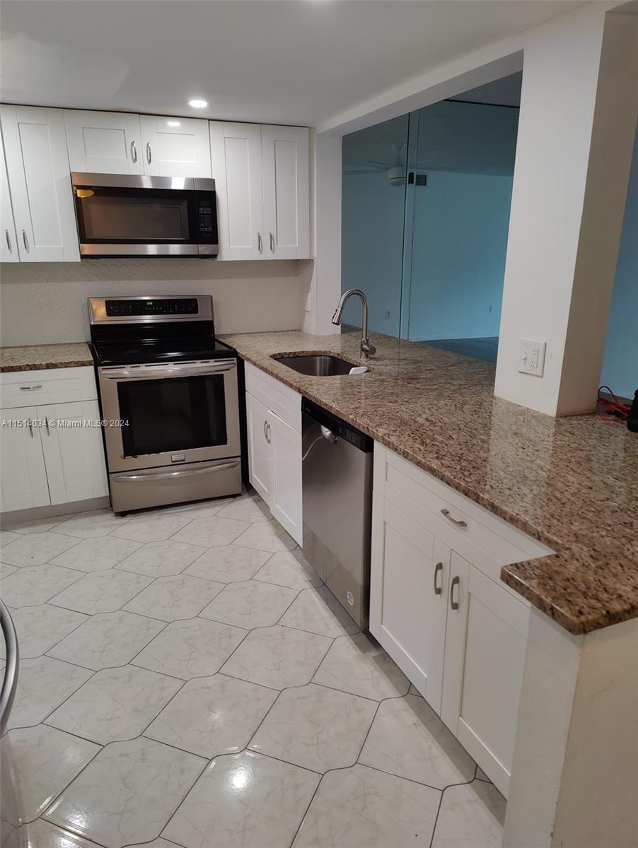 1810 N Lauderdale Ave 2204, North Lauderdale, Florida 33068, 2 Bedrooms Bedrooms, ,2 BathroomsBathrooms,Residentiallease,For Rent,1810 N Lauderdale Ave 2204,A11514034