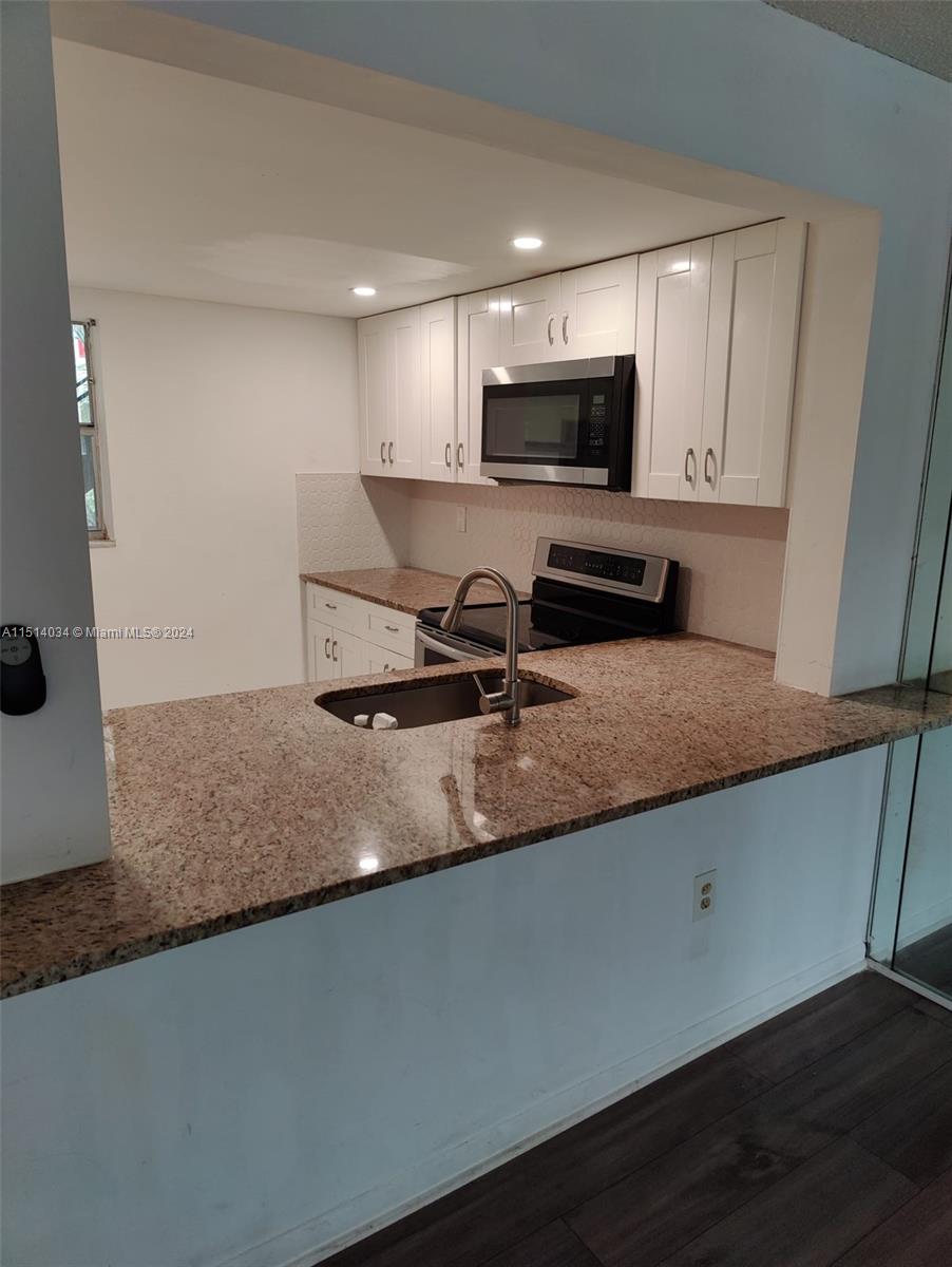 1810 N Lauderdale Ave 2204, North Lauderdale, Florida 33068, 2 Bedrooms Bedrooms, ,2 BathroomsBathrooms,Residentiallease,For Rent,1810 N Lauderdale Ave 2204,A11514034