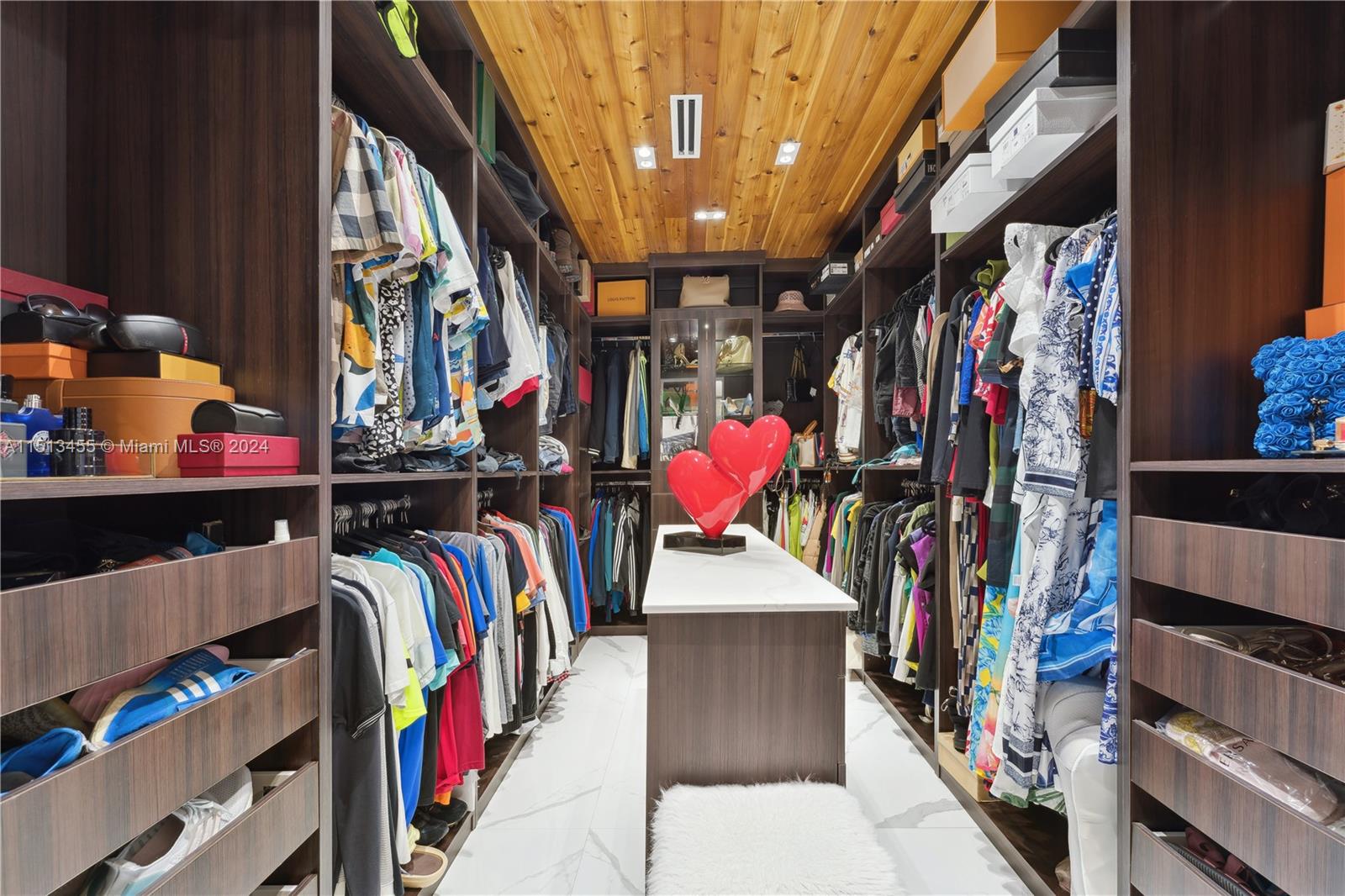 1885 Hibiscus Dr, North Miami, FL, 33181 United States, 4 Bedrooms Bedrooms, ,4 BathroomsBathrooms,Residential,For Sale,Hibiscus Dr,A11513455