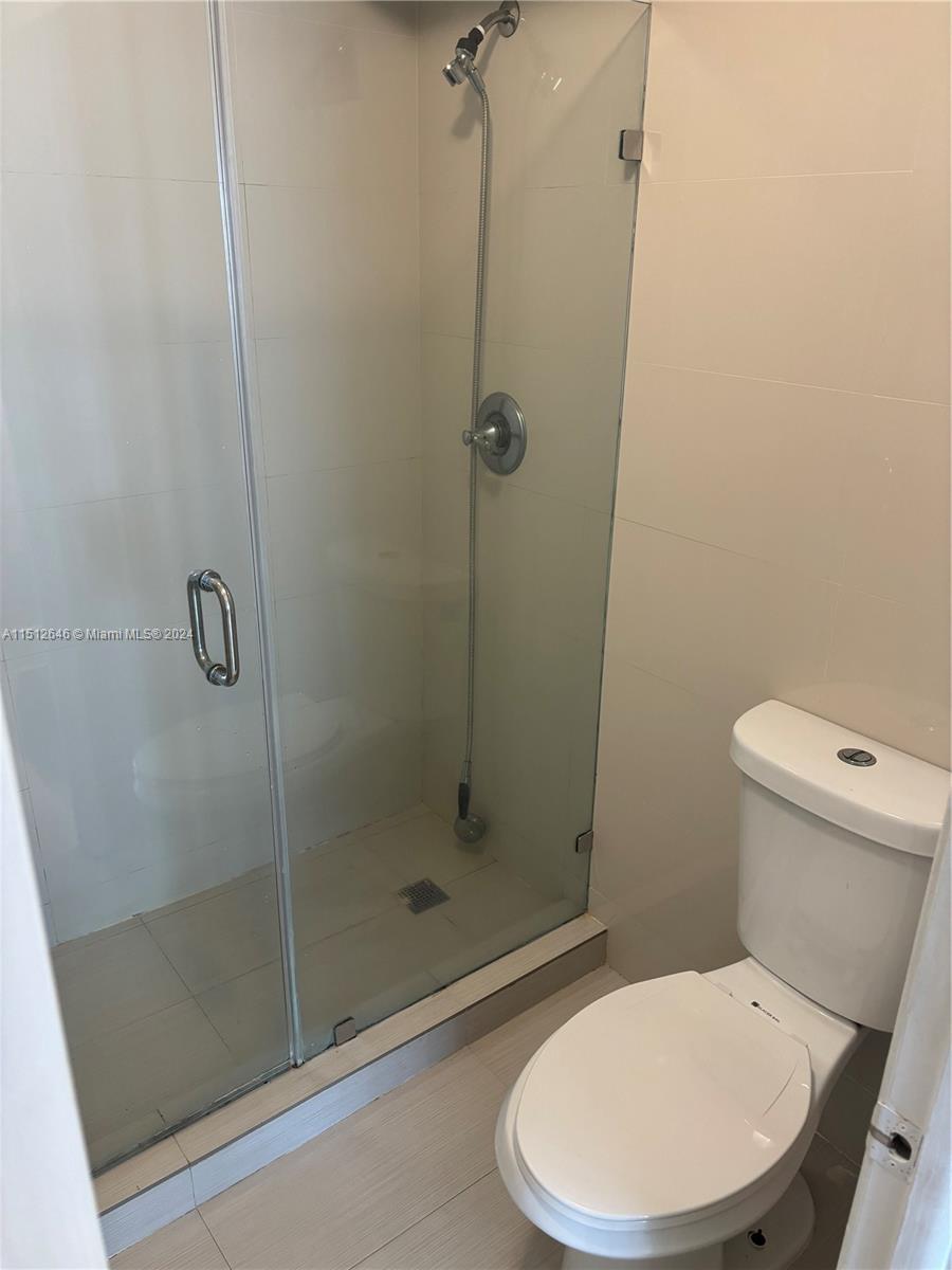 600 NE 36th St 523, Miami, Florida 33137, 2 Bedrooms Bedrooms, ,2 BathroomsBathrooms,Residential,For Sale,600 NE 36th St 523,A11512646