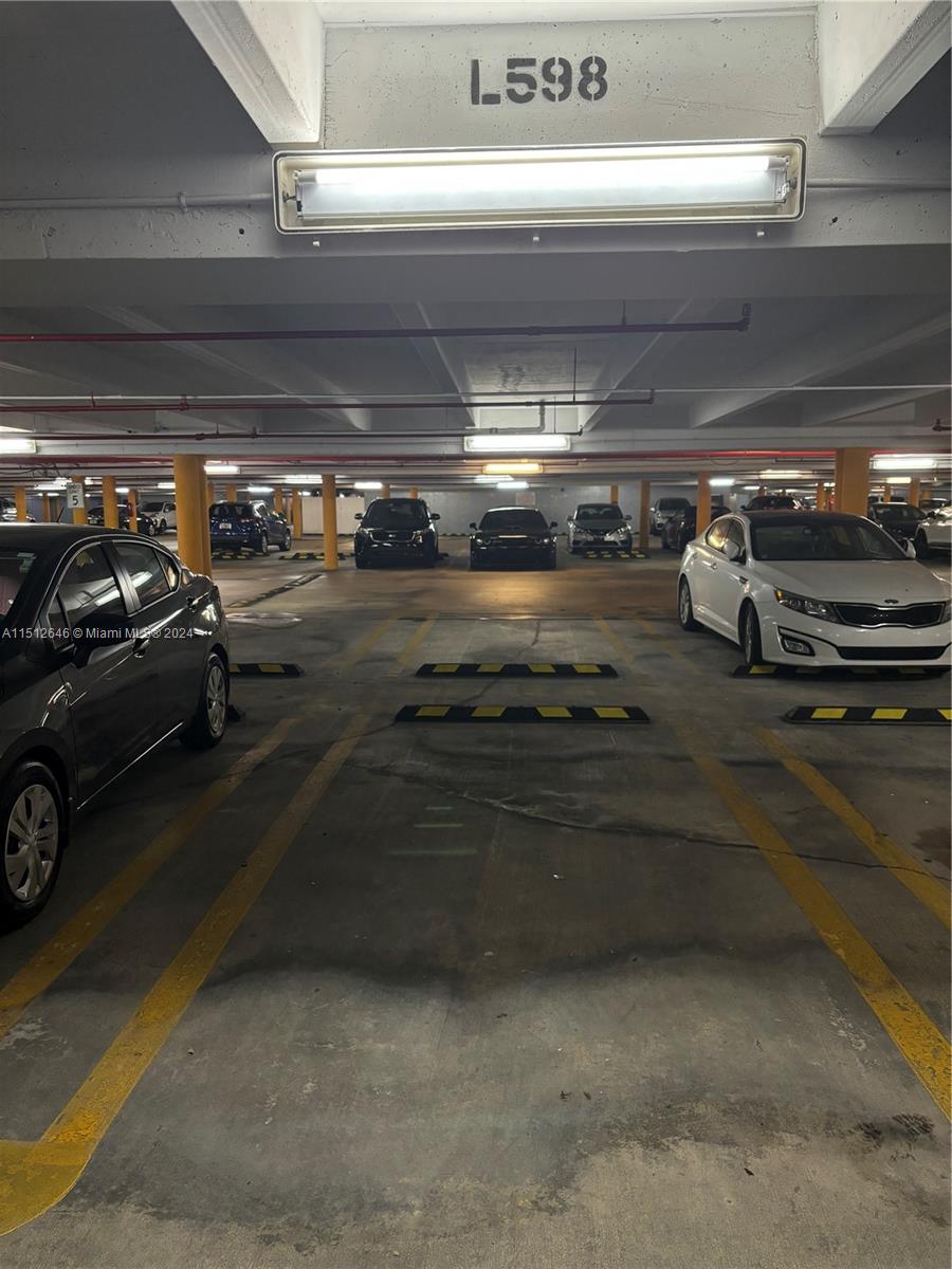 600 NE 36th St 523, Miami, Florida 33137, 2 Bedrooms Bedrooms, ,2 BathroomsBathrooms,Residential,For Sale,600 NE 36th St 523,A11512646