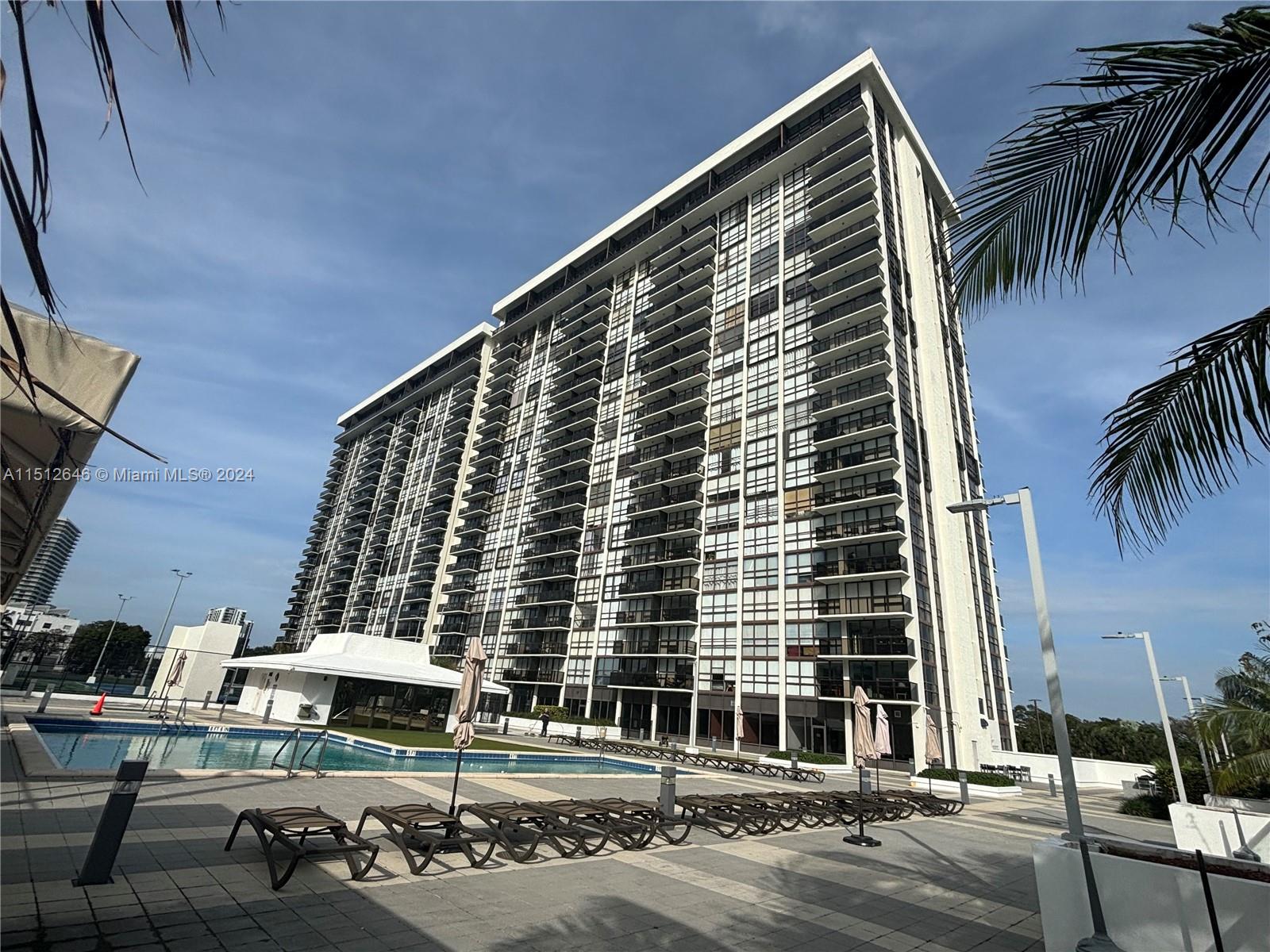 600 NE 36th St 523, Miami, Florida 33137, 2 Bedrooms Bedrooms, ,2 BathroomsBathrooms,Residential,For Sale,600 NE 36th St 523,A11512646