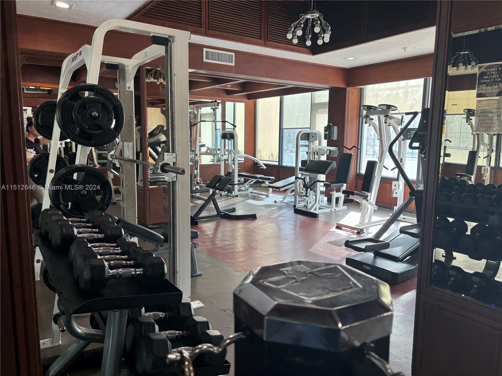 600 NE 36th St 523, Miami, Florida 33137, 2 Bedrooms Bedrooms, ,2 BathroomsBathrooms,Residential,For Sale,600 NE 36th St 523,A11512646